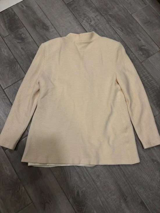 St. John Collection by Marie Gray Cream Blazer - Picture 5 of 5